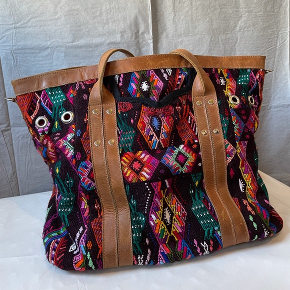 Nena & Co. Artisan Bag - Picture 7 of 14